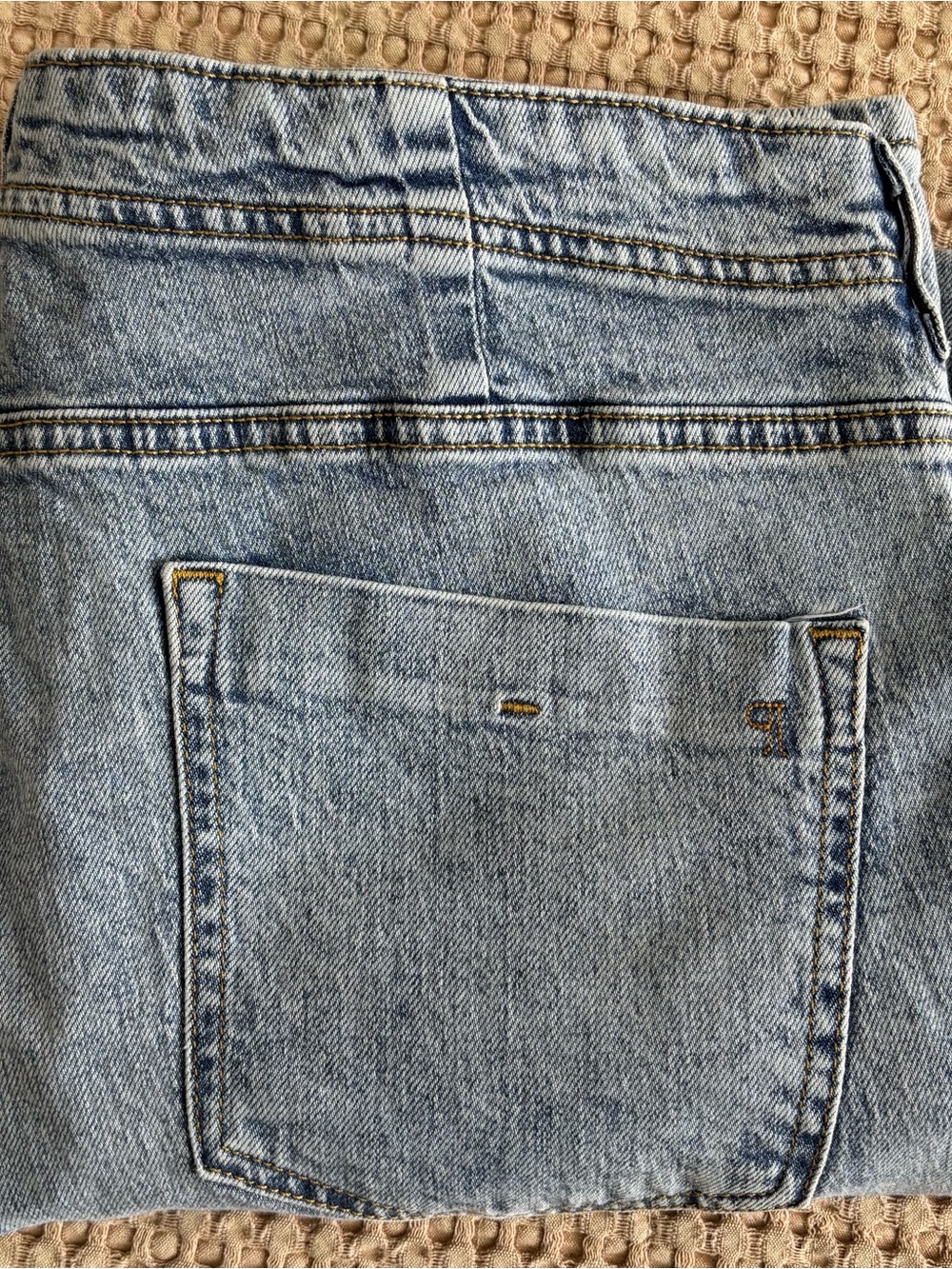 Pilcro Women’s Straight Leg Jeans in Light Blue Wash